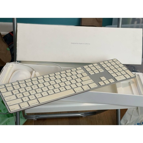 Vintage 07 Apple USB wired Keyboard wired mouse - White (27)